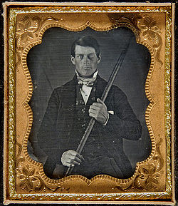 250px-Phineas_Gage_Cased_Daguerreotype_WilgusPhoto2008-12-19_Unretouched_Color