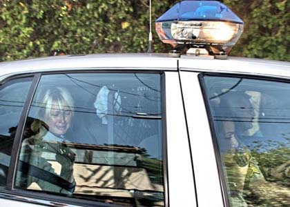 paris-hiltonpolice-car-crying.jpg