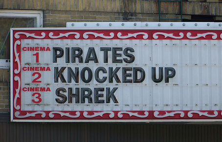 piratesknockedshrek.jpg