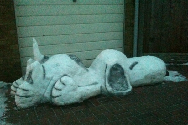 CaptureSnoopySnowDogSculpture