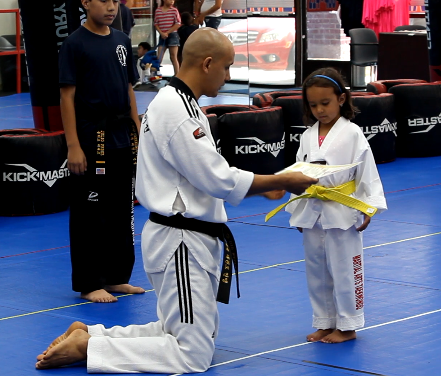 daughtergeedingyellowbeltCapture